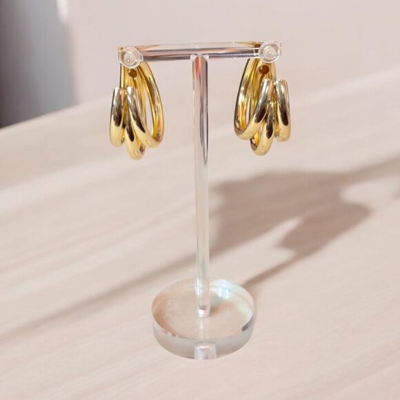 Chunky Lightweight Hoop Earrings - Picture 4 of 8